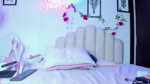 Snapshot of naomiasha_ chatting on March 2025 03:55:02 AM online show from March 2025 03:55:02 AM