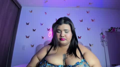 Snapshot of naomiasha_ chatting on September 2025 01:43:01 AM online show from September 2025 01:43:01 AM