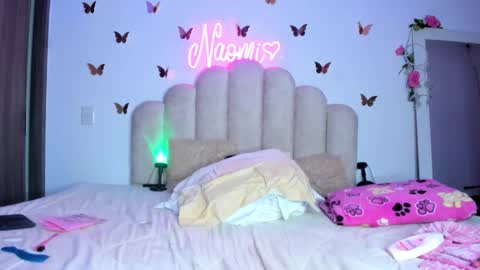 Snapshot of naomiasha_ chatting on November 2025 12:02:01 AM online show from November 2025 12:02:01 AM