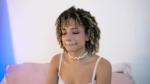 naomidawson online show from June 2026 10:37:01 PM