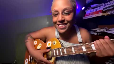 Naomigiirl6 online show from June 2026 10:59:01 PM