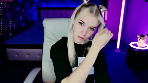 naomihita online show from November 2025 03:58:01 PM