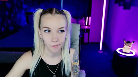 naomihita online show from November 2025 10:48:02 AM