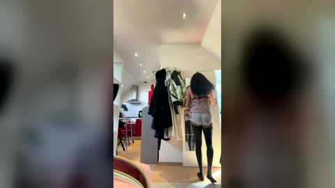 naomikandra online show from April 2026 10:29:01 AM