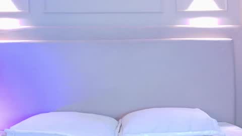 Naomi Klarc online show from October 2025 04:44:02 AM