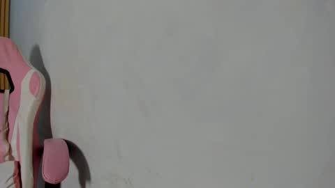 naomis_35 online show from November 2025 07:14:01 PM