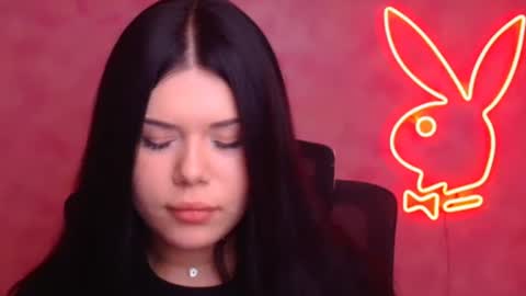 Snapshot of naomivibes chatting on December 2025 06:48:01 PM Naomi online show from December 2025 06:48:01 PM