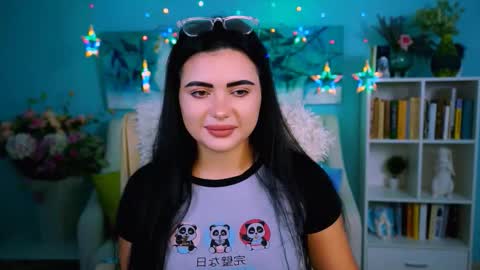 naomiwilsons online show from November 2025 01:55:01 PM