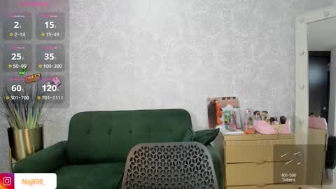 Naomi     online show from October 2025 02:02:01 PM