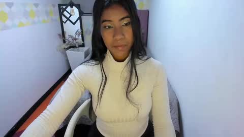 Snapshot of naomy__smith__ chatting on February 2025 11:56:01 AM N A O M Y online show from February 2025 11:56:01 AM