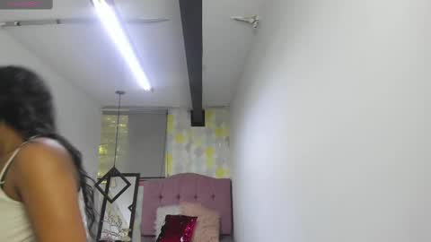 Snapshot of naomy__smith__ chatting on March 2025 12:23:01 PM N A O M Y online show from March 2025 12:23:01 PM