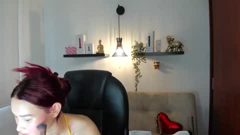 Snapshot of naomy_hot04 chatting on June 2026 10:01:01 PM naomy online show from June 2026 10:01:01 PM