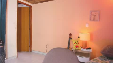Snapshot of naomy_ruiz_ chatting on June 2026 02:33:01 PM NAOMY online show from June 2026 02:33:01 PM