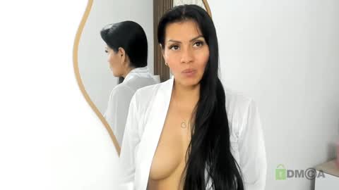 Naomy Smith online show from February 2025 10:42:02 PM