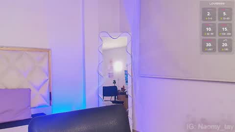 Naomy  online show from October 2025 03:19:01 AM