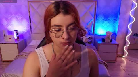 Naomy  online show from November 2025 04:01:02 AM