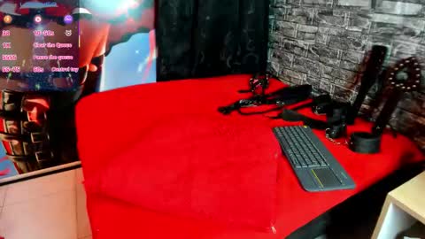 naomy  online show from December 2025 11:41:02 AM