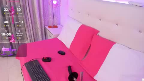 nara_pink online show from November 2025 06:32:01 PM