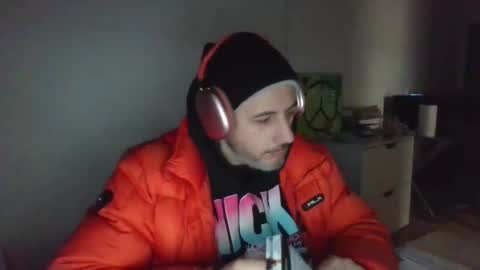 Snapshot of nassobout chatting on December 2024 03:33:02 AM nassobout online show from December 2024 03:33:02 AM