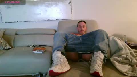 Snapshot of nassobout chatting on December 2024 02:17:01 AM nassobout online show from December 2024 02:17:01 AM