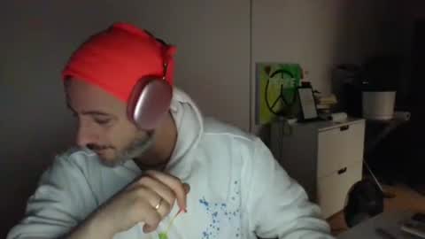 Snapshot of nassobout chatting on January 2025 03:31:01 AM nassobout online show from January 2025 03:31:01 AM