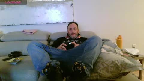 Snapshot of nassobout chatting on January 2025 03:15:02 AM nassobout online show from January 2025 03:15:02 AM