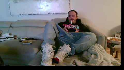 Snapshot of nassobout chatting on February 2025 05:58:01 AM nassobout online show from February 2025 05:58:01 AM