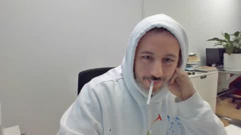 Snapshot of nassobout chatting on February 2025 09:42:02 PM nassobout online show from February 2025 09:42:02 PM