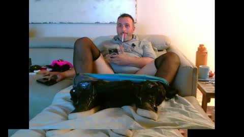 Snapshot of nassobout chatting on October 2025 02:06:01 AM nassobout online show from October 2025 02:06:01 AM