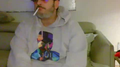 Snapshot of nassobout chatting on December 2025 11:32:01 PM nassobout online show from December 2025 11:32:01 PM