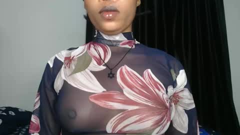 bella online show from December 2025 08:49:02 PM