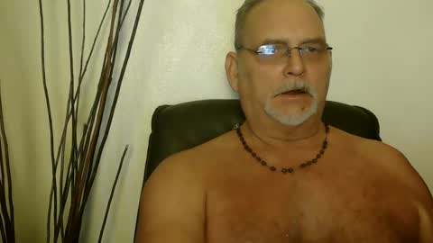 Daddy online show from December 2024 10:04:01 PM