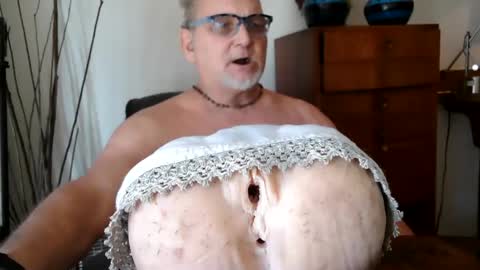 Daddy online show from January 2025 09:46:01 PM