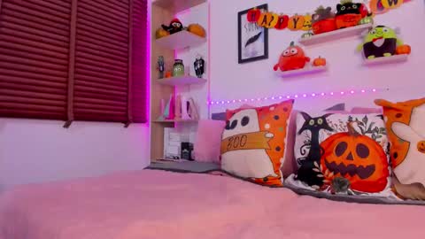 nata_villalobos online show from November 2025 11:18:02 PM