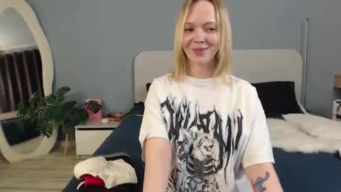 natalee_love online show from April 2026 04:46:01 AM