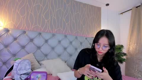 Snapshot of natalhy_ chatting on May 2026 08:06:02 PM natalia online show from May 2026 08:06:02 PM