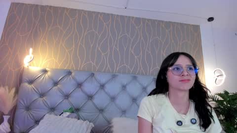 Snapshot of natalhy_ chatting on June 2026 07:05:01 PM natalia online show from June 2026 07:05:01 PM
