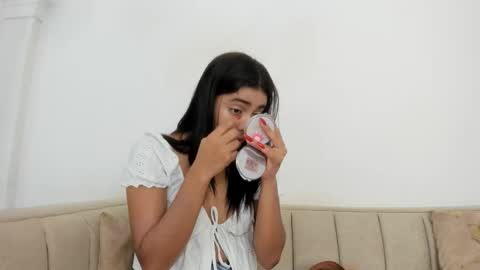 Naty  online show from November 2025 12:13:01 PM