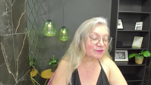 Snapshot of natalicloud chatting on October 2025 03:32:01 PM NataliCloud online show from October 2025 03:32:01 PM