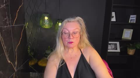 Snapshot of natalicloud chatting on October 2025 02:10:01 PM NataliCloud online show from October 2025 02:10:01 PM