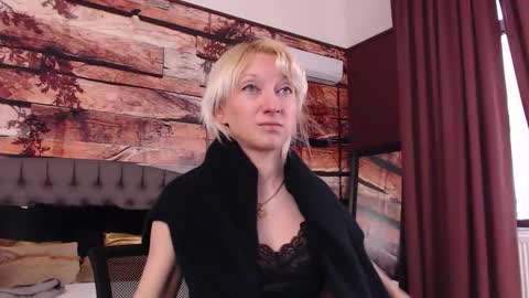 Natalie online show from March 2026 06:43:02 AM