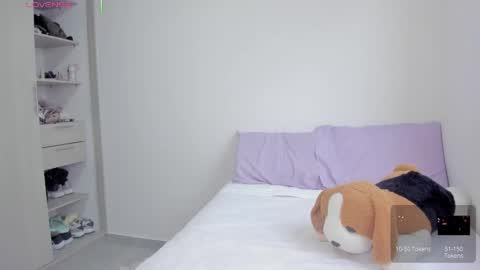       online show from November 2025 09:57:01 PM