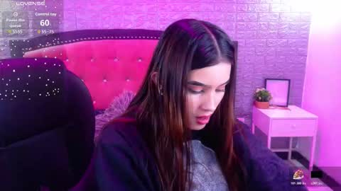 natalie  online show from November 2025 03:17:01 AM