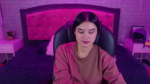 natalie  online show from February 2026 09:21:02 AM