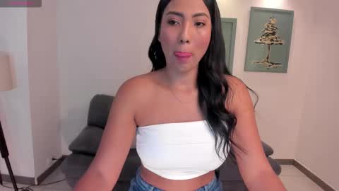 Natalie Lewis online show from November 2025 11:05:01 AM