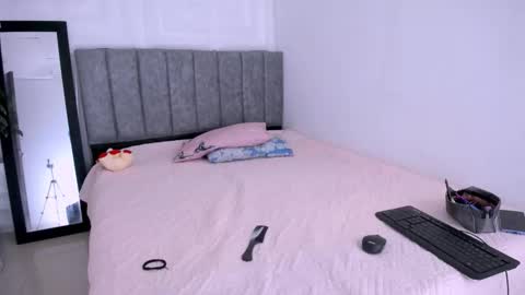 Snapshot of nataly_mcry chatting on November 2025 08:58:01 PM NATALY online show from November 2025 08:58:01 PM