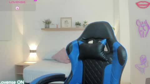 Snapshot of nataly_rodri chatting on April 2026 02:14:01 AM Nataly online show from April 2026 02:14:01 AM