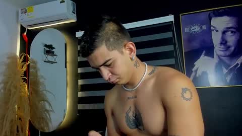 natan_77 online show from February 2025 10:28:02 AM