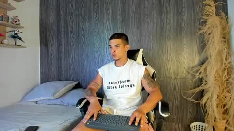 natan_77 online show from April 2026 10:21:02 PM