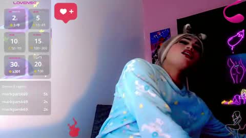 Snapshot of natasha_clifford chatting on April 2026 07:48:01 PM natasha_clifford online show from April 2026 07:48:01 PM